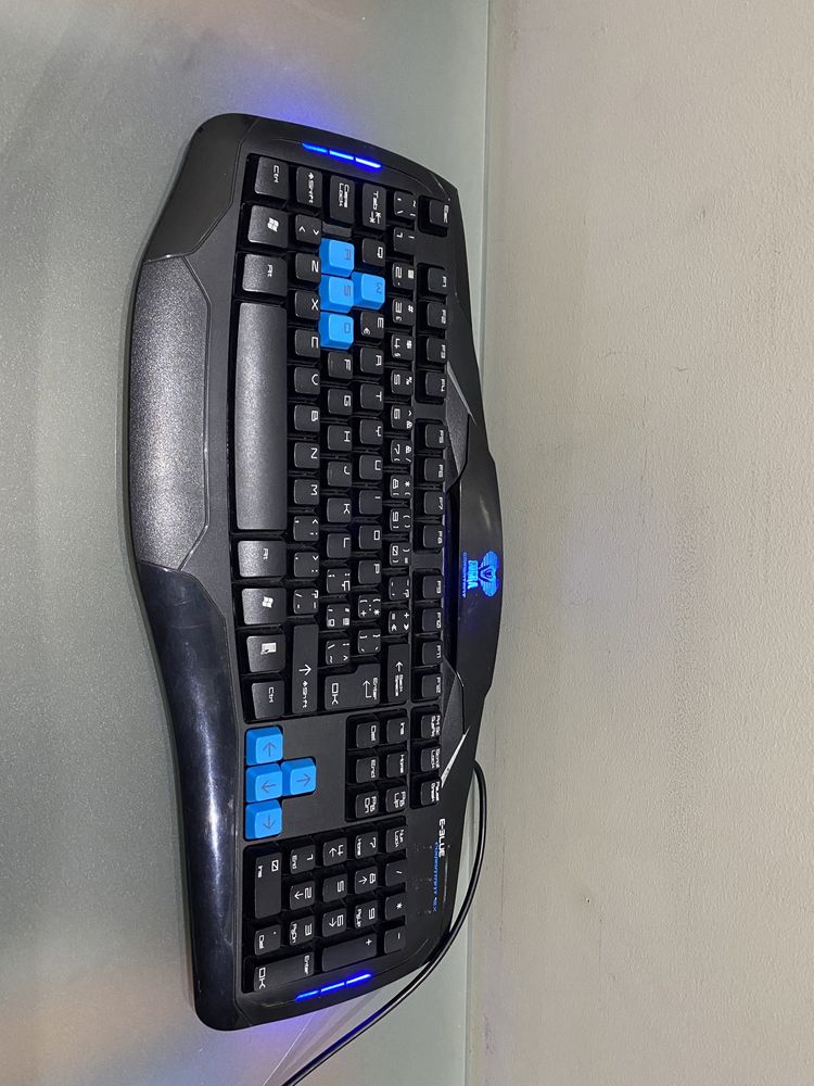 Teclado gaming da Cobra