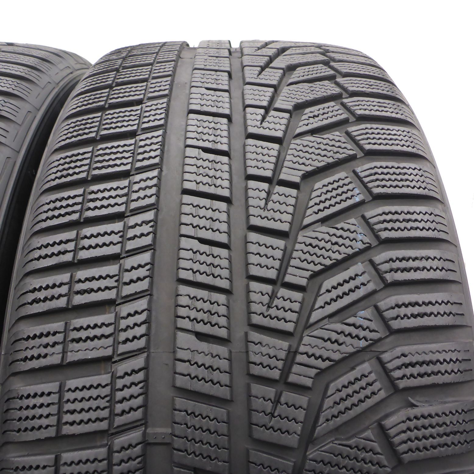 275/40/22 Hankook 275/40R22 107V XL cept evo 2 SUV Zima 2019 6-7,2mm