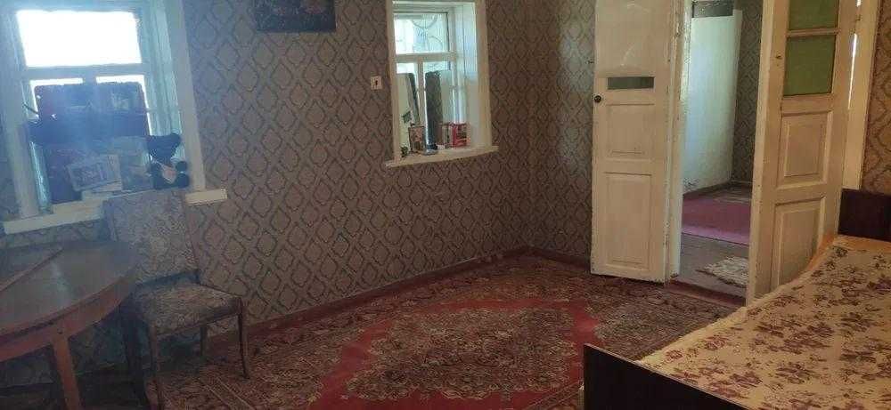 Продам будинок в пригороді