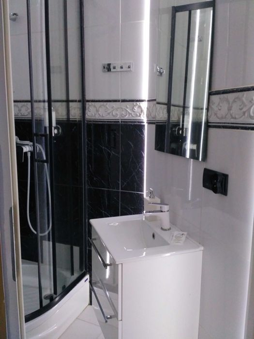 Pokoje z łazienkami,klima,Netflix, aneksy kuch.