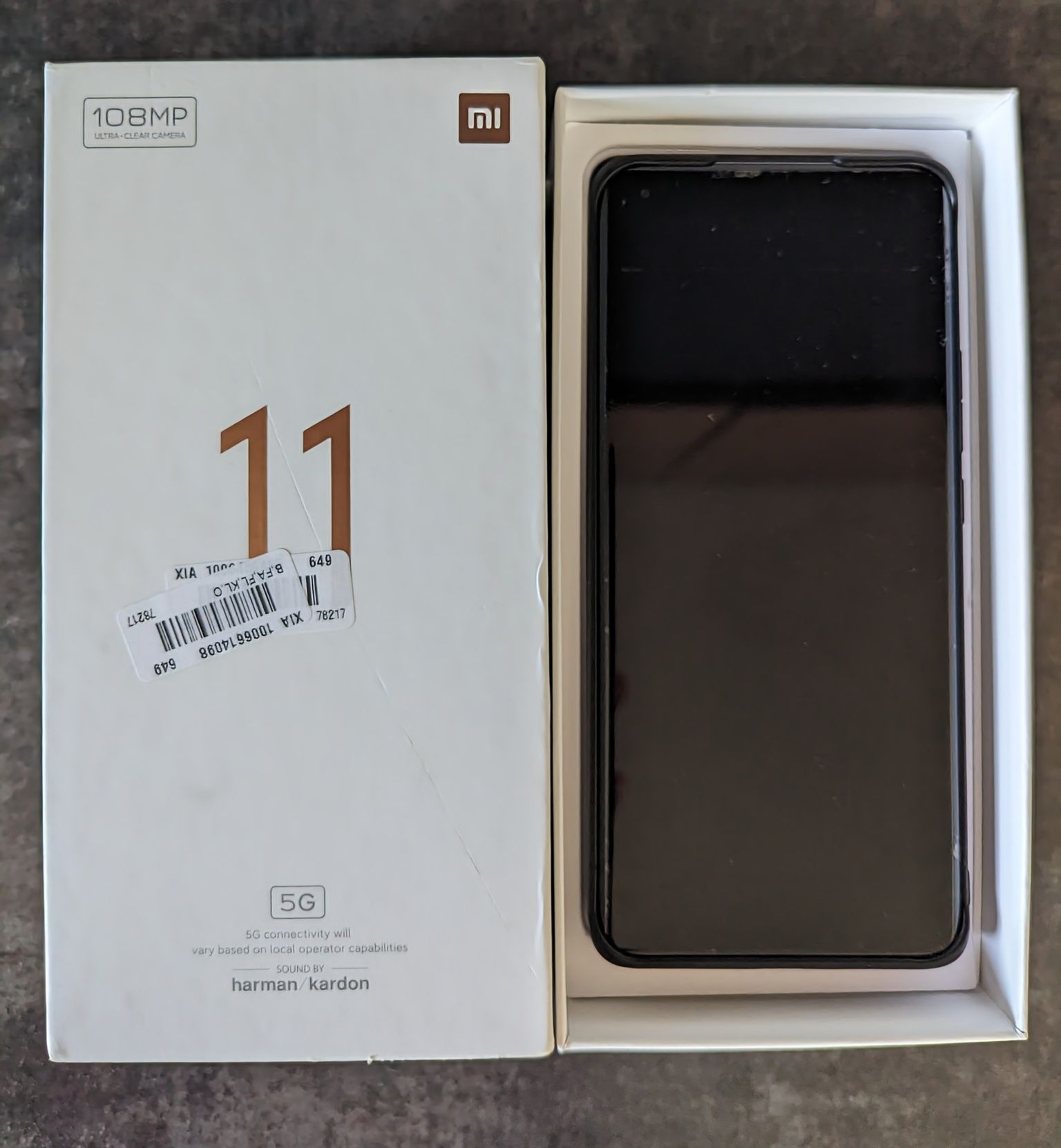 Xiaomi Mi 11 256 GB (2x etui, 3x folia, 2x komplet szkieł na aparat)