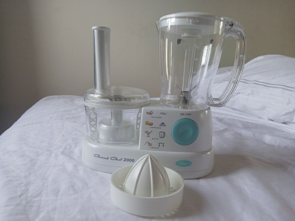 Mini liquidificador e processador portátil