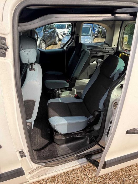 Viatura Adaptada 4Lugares + Cadeira de Rodas – Legalizada com Garantia