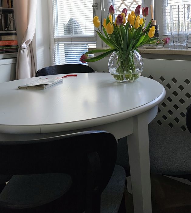 Stół okrągły biały drewniany gratis stolik kwadrat