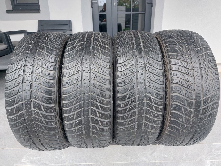 Шини 225/60/17 NOKIAN