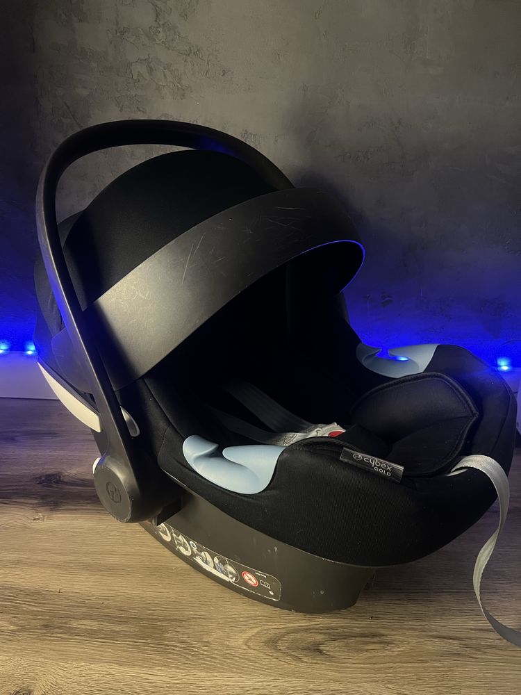 Cybex Aton M.