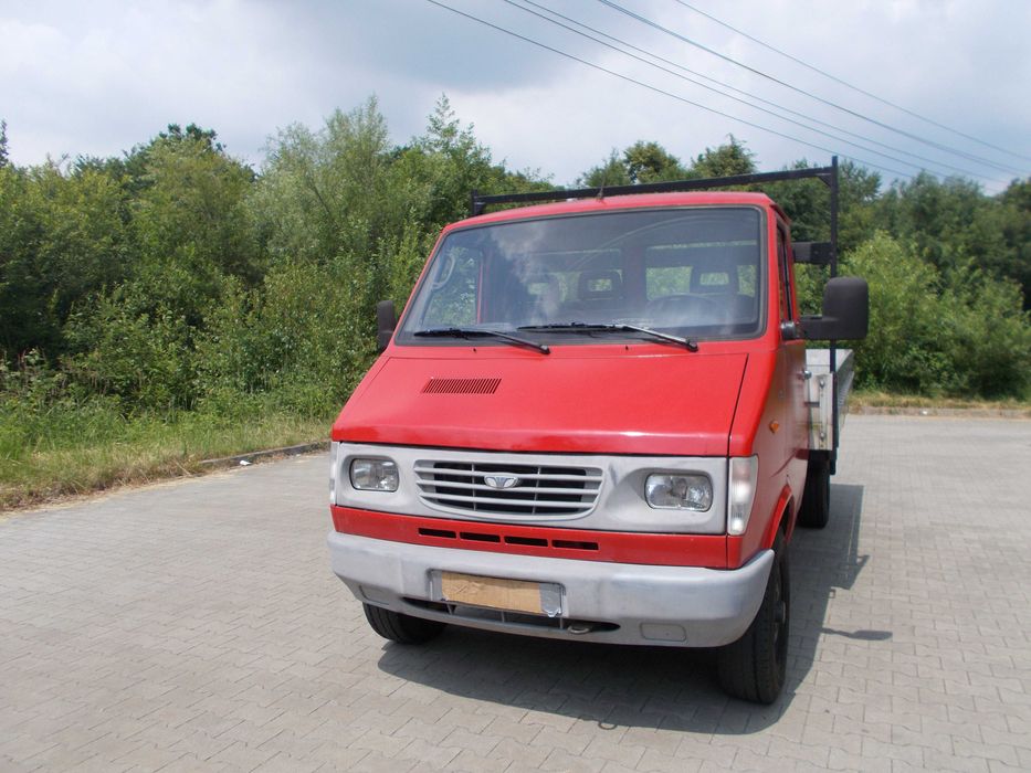 Lublin  3.5 T. Skrzynia - 3,60 x 2,15. Turbo. Ład - 1560 kg