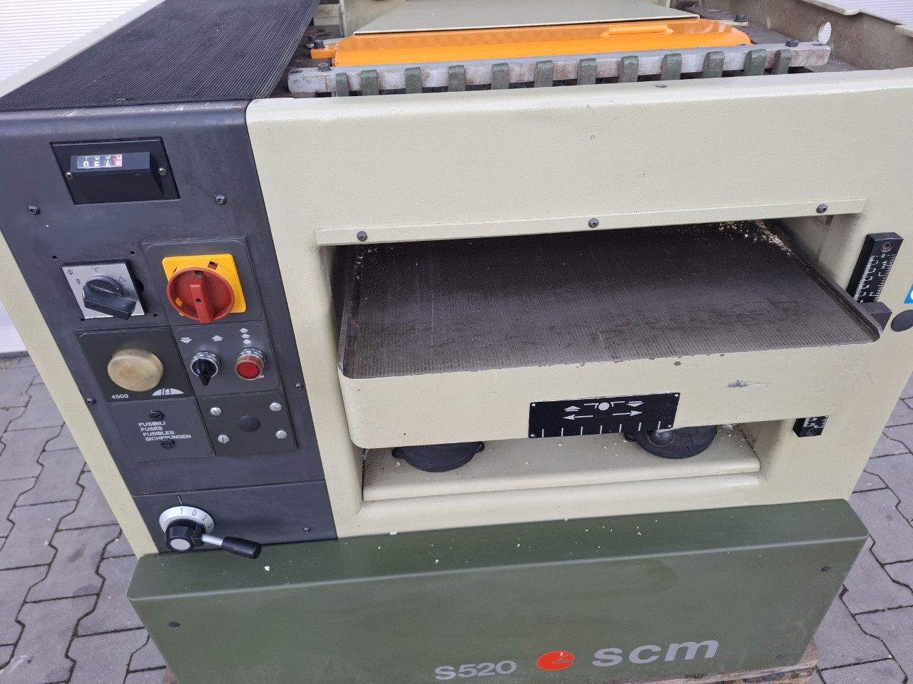 Grubościówka SCM S520
