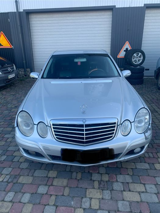 Mercedes-Benz E-Class E 220 2005 рік