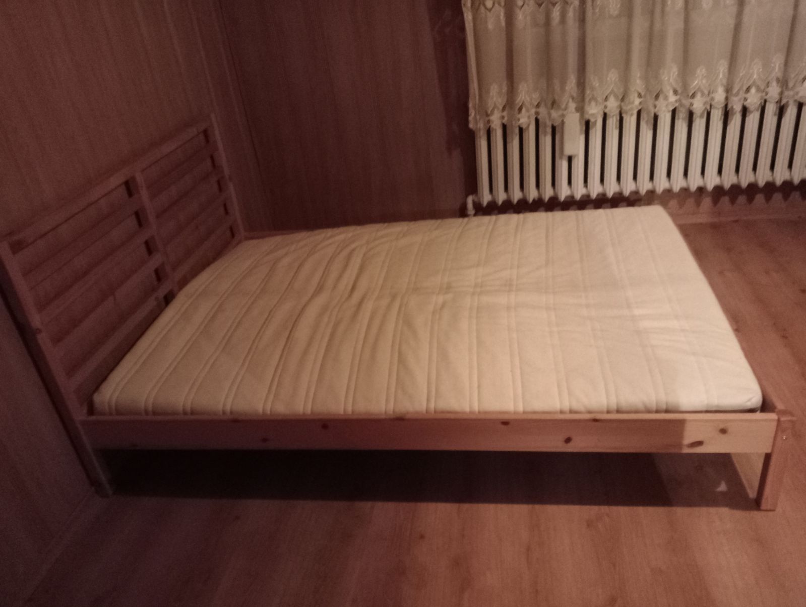 Łóżko tarva ikea