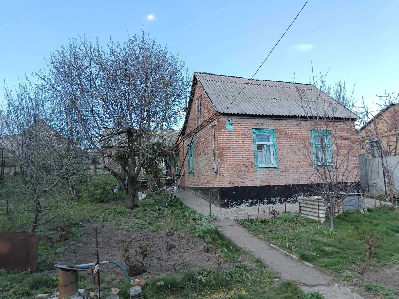 Продам дом на участке 6 соток/Гагарина/р-н ул. Высоковольтная