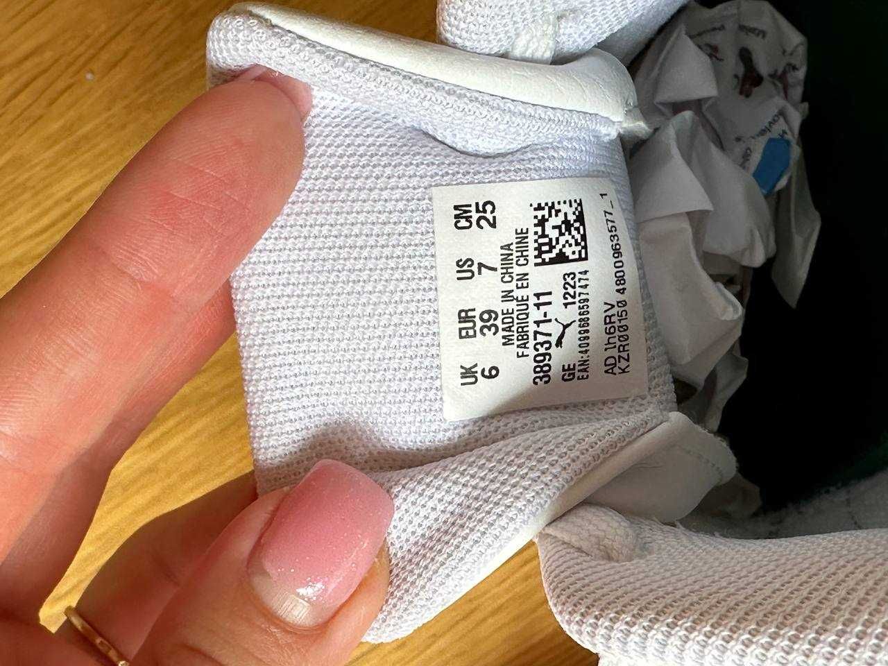 Жіночі кросівки Puma