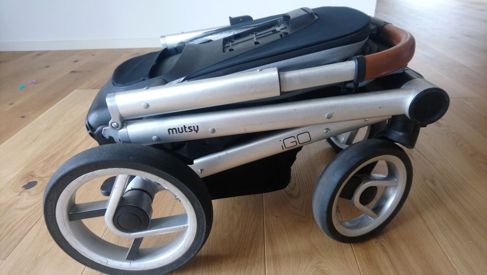 Mutsy iGO urban nomad. adaptery, torba