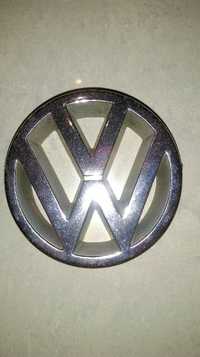 Logo Volkswagen na przód