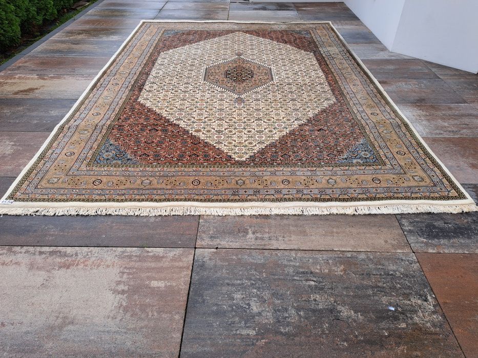 Piękny salonowy ręcznie tkany wełniany dywan Bidjar 250x350cm nr 1554