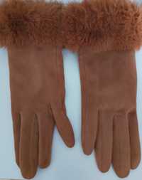 Rude rękawiczki z futerkiem