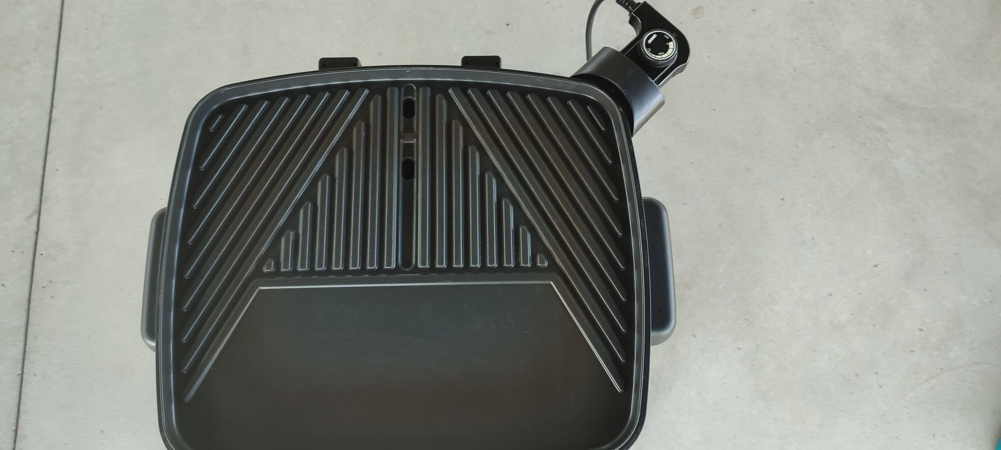 Grill elektryczny UNOLD 58580