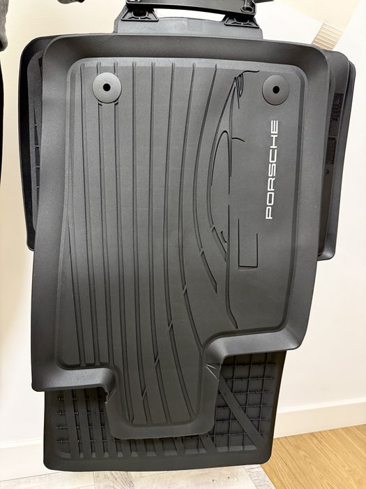 Dywaniki gumowe porshe panamera G2 (971)  komplet 4 czesci