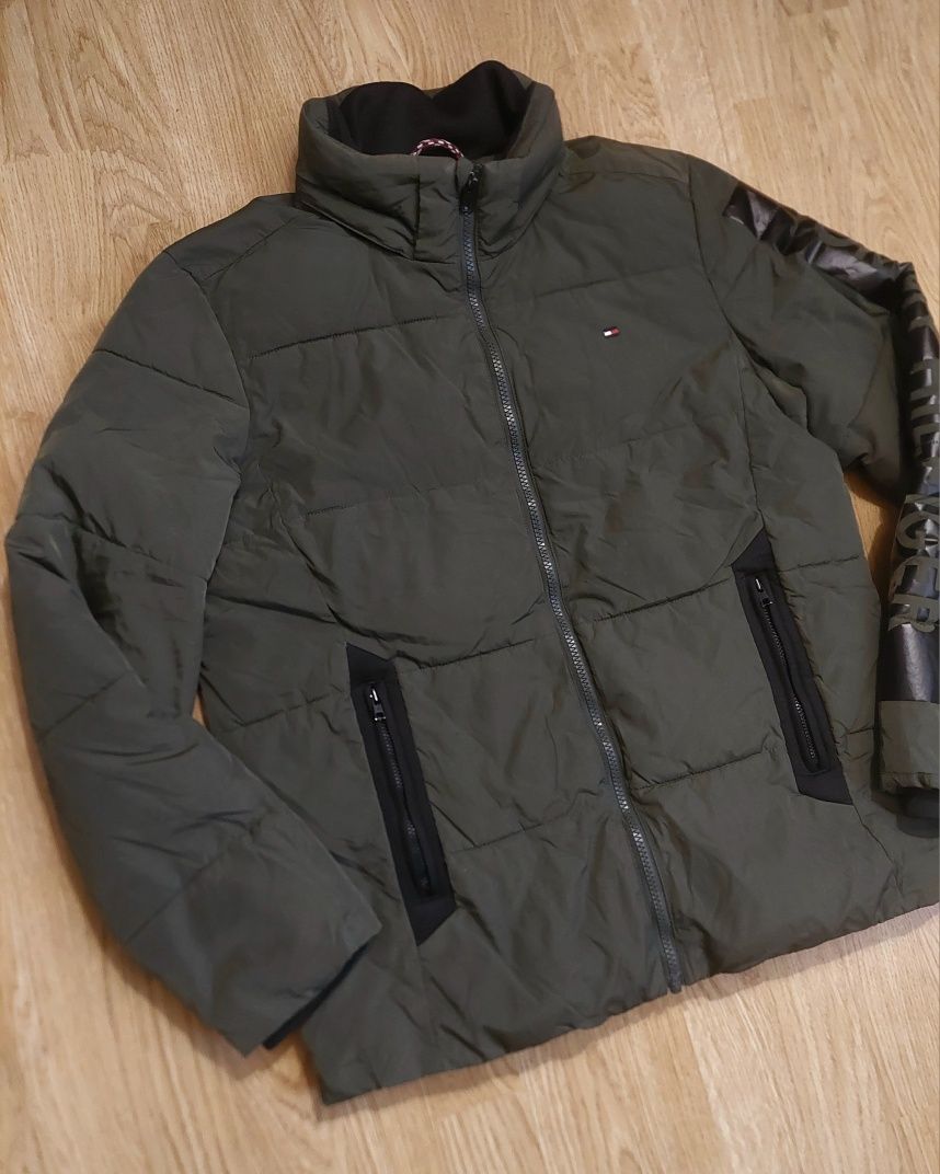 Kurtka zimowa Tommy Hilfiger Regular Fit r. 164 cm 13-15 Lat