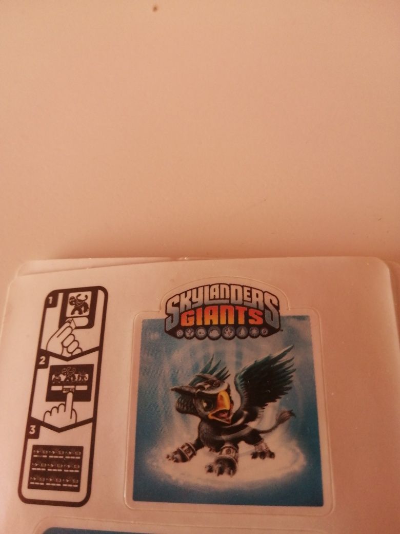 Vendo 5 cartas skylanders giants (portes incluídos)