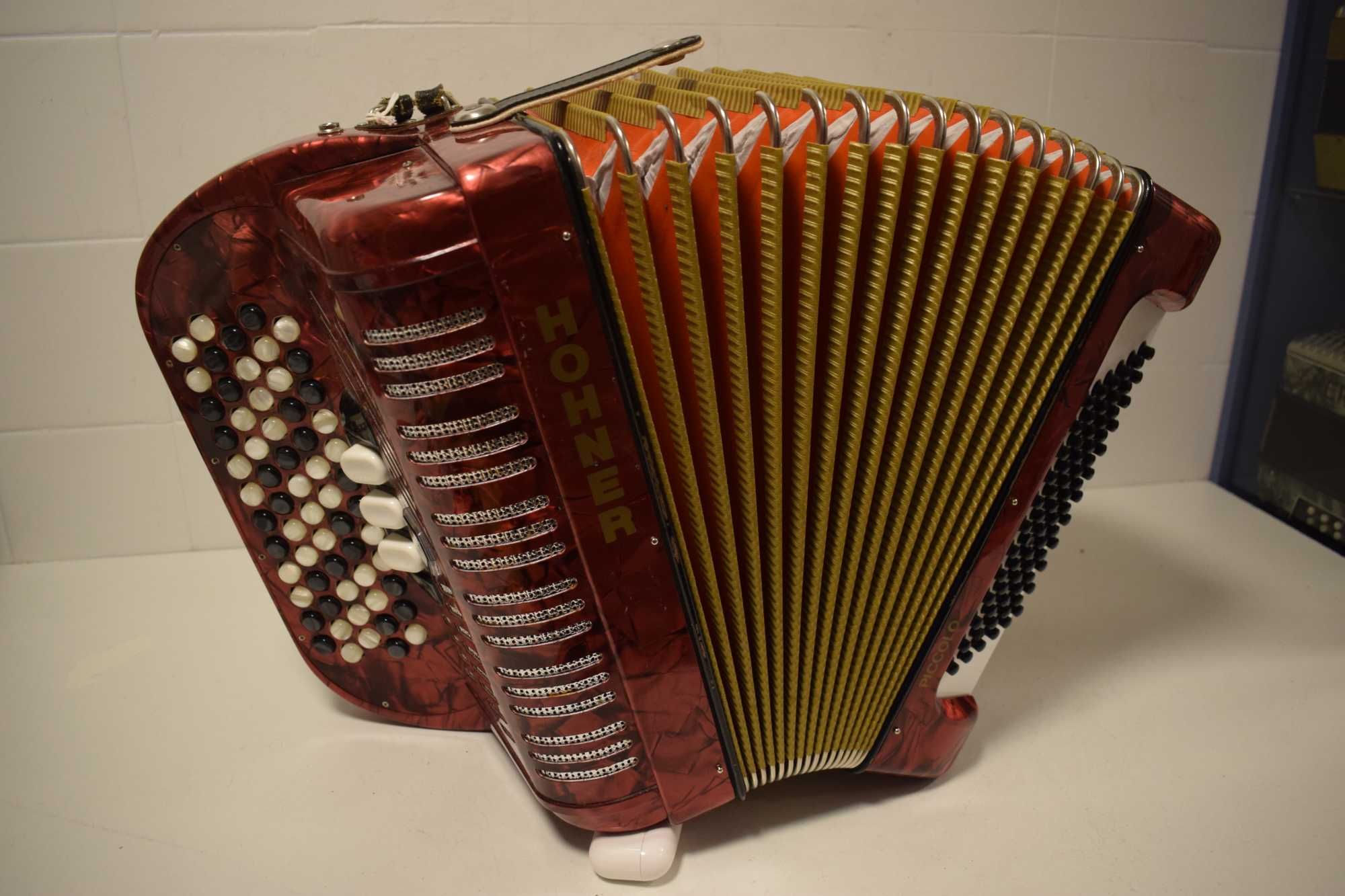 Acordeao Hohner Picolo 2 Voz. N 200