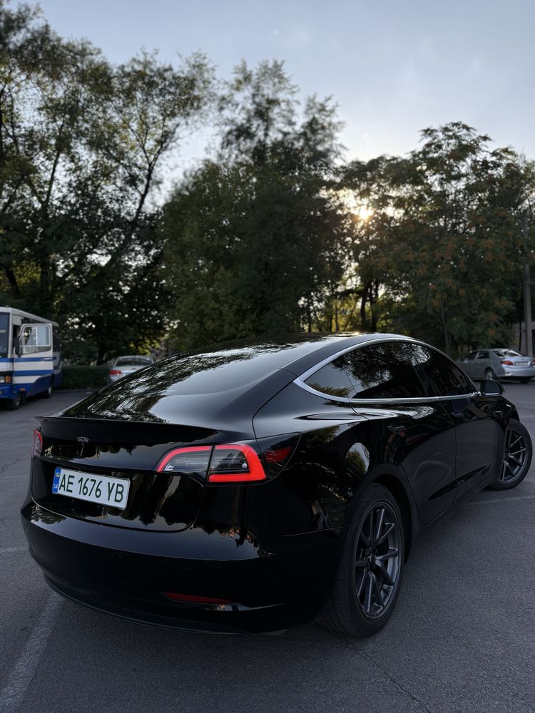 Продам Tesla Mode 3 2018
