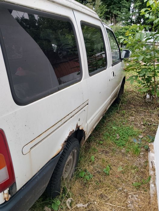 Nissan Vanette cargo