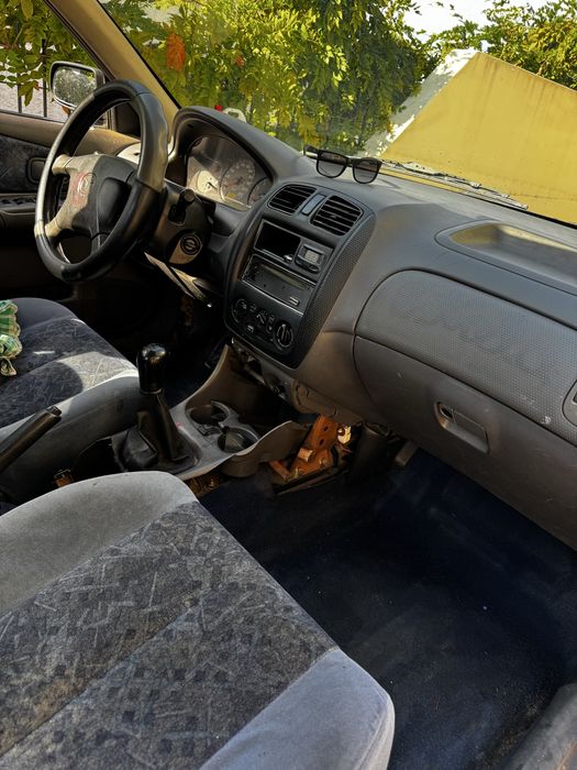 Mazda 323 Gasolina