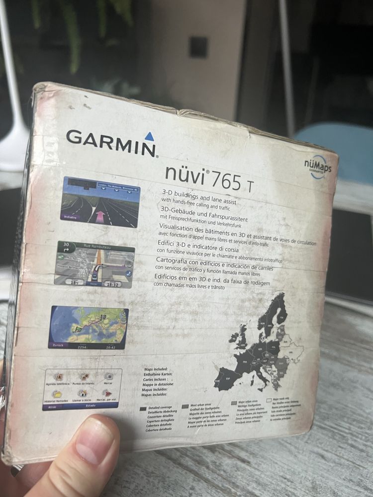 GPS-навигатор Garmin 765T
