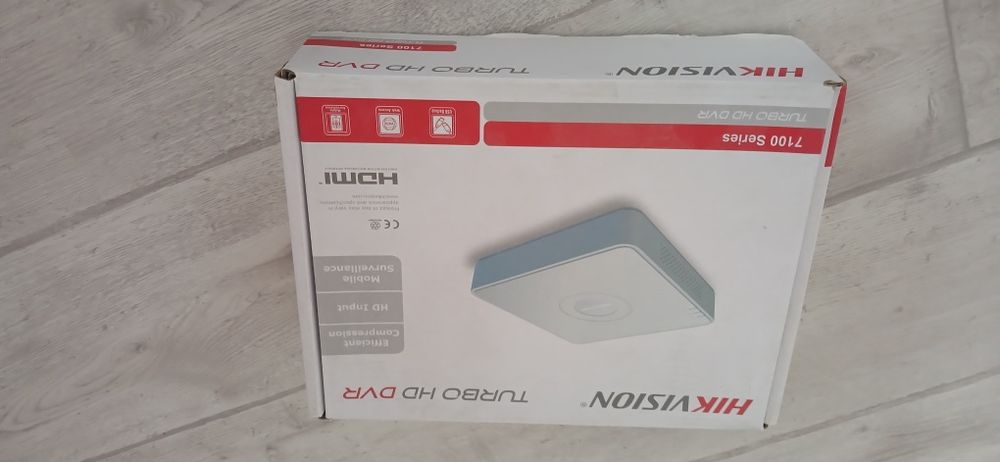 8-канальний Turbo HD +4 ip Камери відеореєстратор DS-7108HQHI-K1