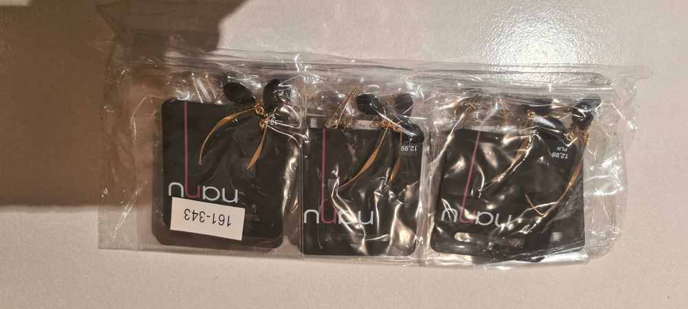 Kolczyki różne mix 50 sztuk.