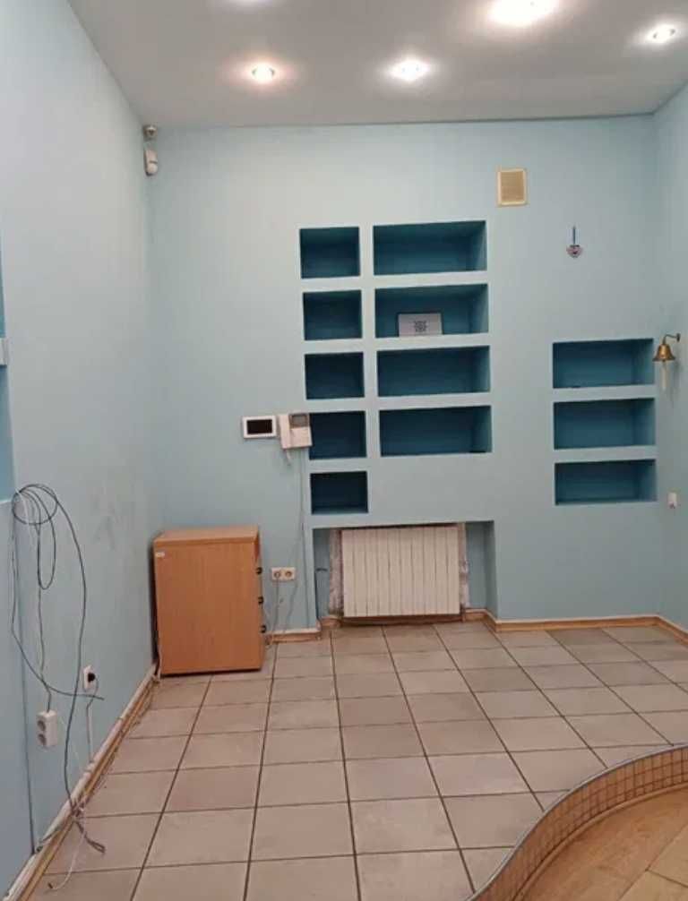 Офис во дворе. Самостоятельный вход. Центр города.