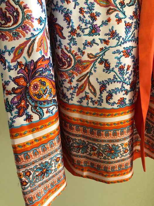 Vestido cor de laranja, tamanho M