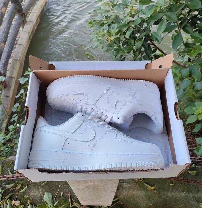 Buty Nike Air Force 1 Low '07 White R. 39