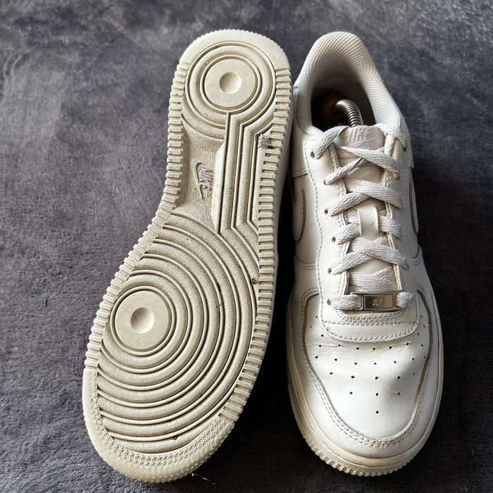 Жіночі кросівки Nike air force 1. P. 39.