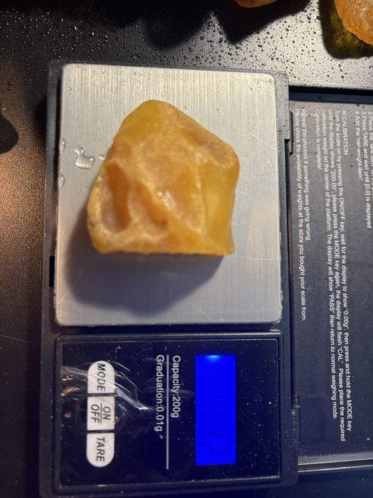 Bursztyn Baltycki 10-20 gram calosc 900 gram