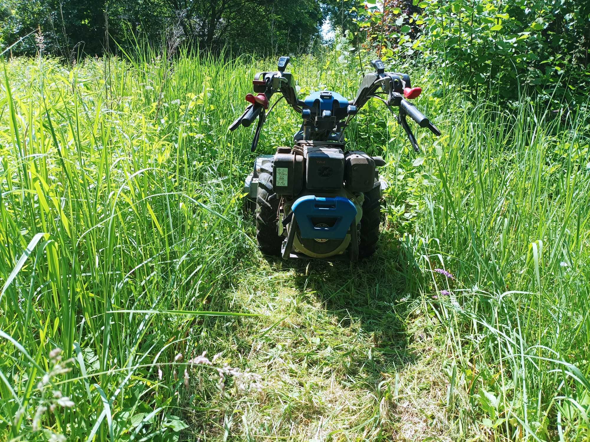 Koszenie nieużytków wysokiej trawy wykaszanie trawniki ogrody ogród