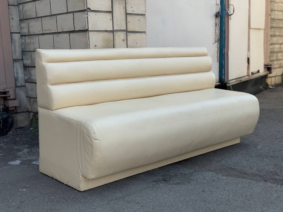 ДИВАНИ! Стільці! Крісла! Ціна - даром!