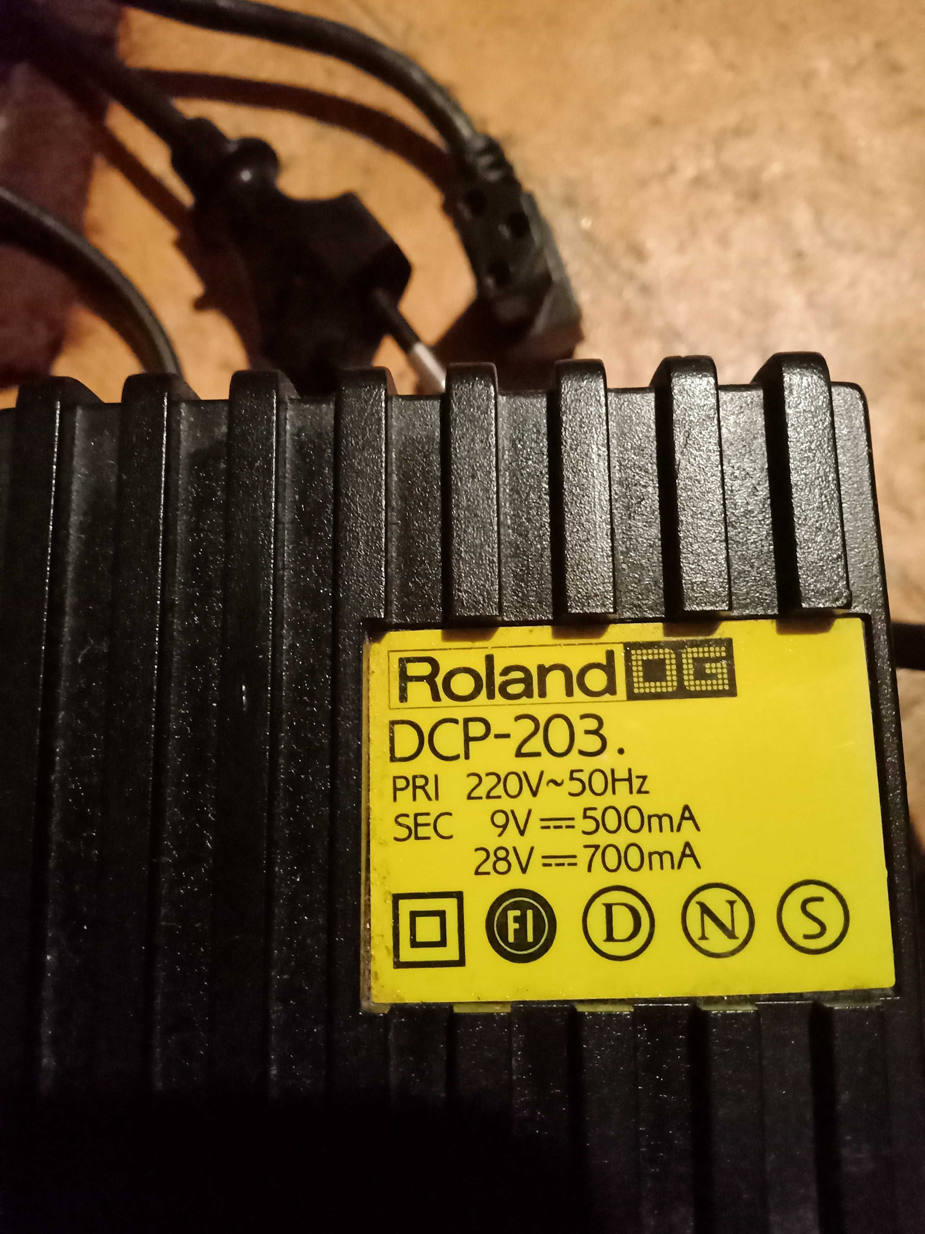 Zasilacz Roland DCP-203