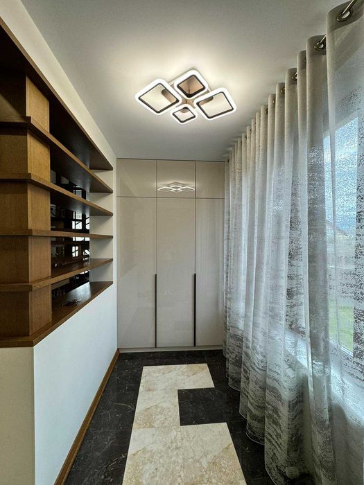 Будинок. Сокільники, вул.Успенська, 20 сот, гараж та гостьовий будинок