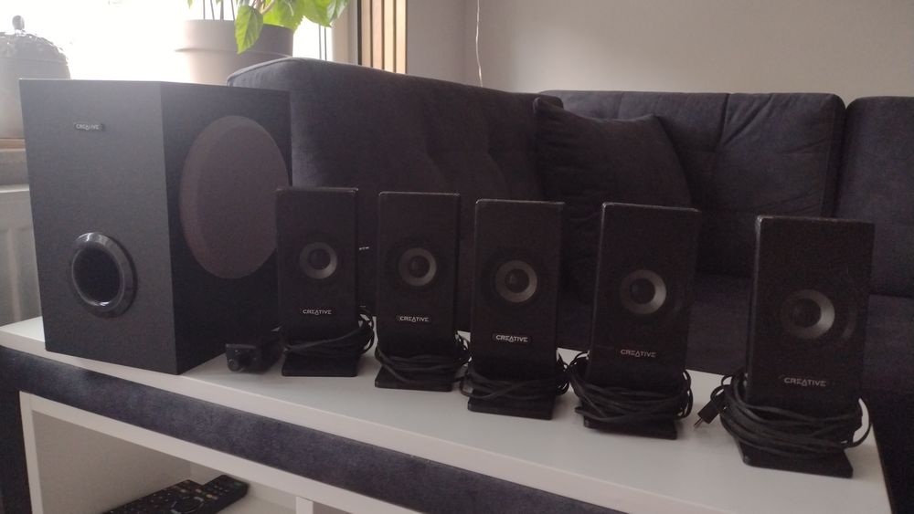 Creative  a 500  zestaw 5 glosników + centralny basowy