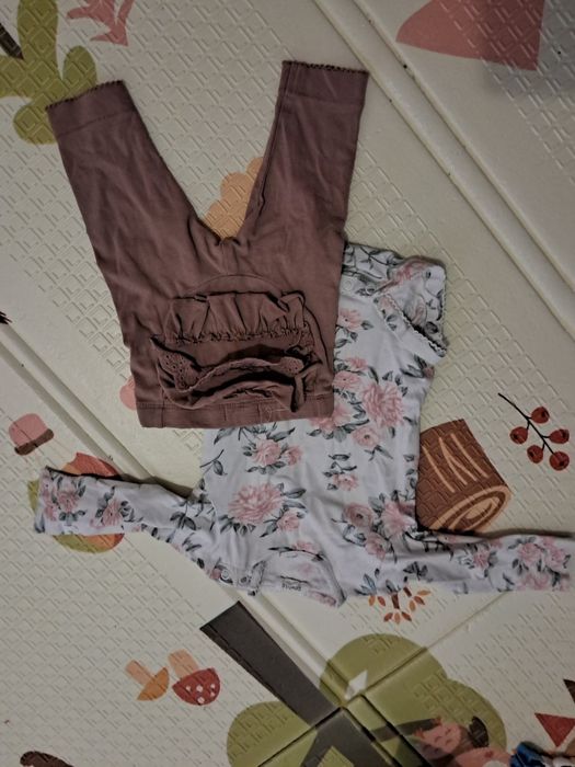 Ubranka dla niemowląt 2 - 4 miesiąc