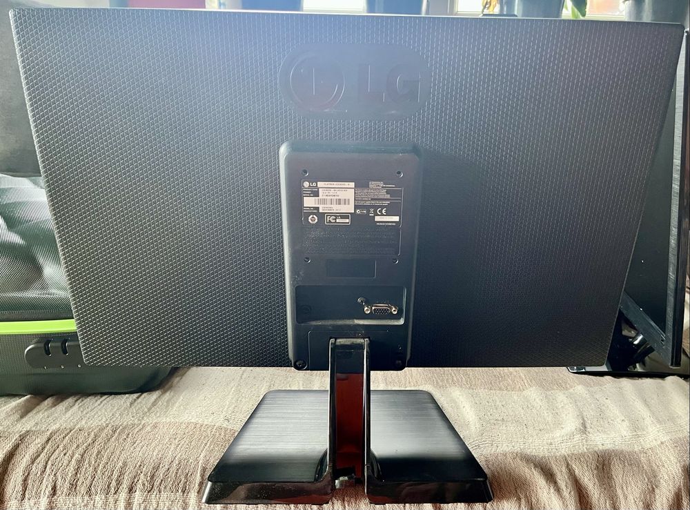Monitor LG Flatron 22EN33S