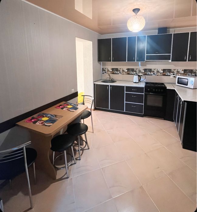 Сдам будинок, подобово з кондиціонером.