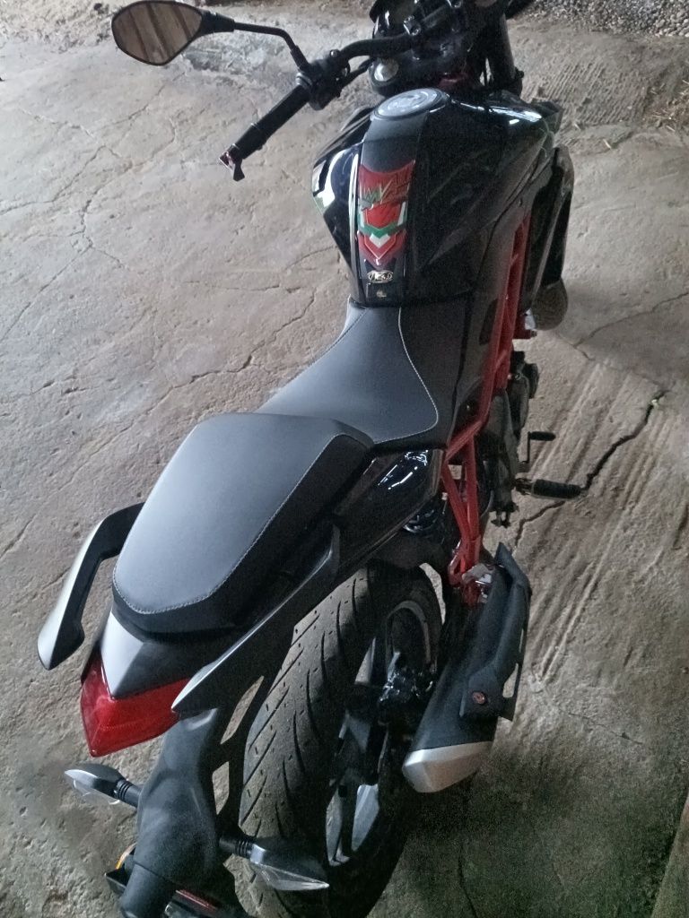Motocykl Benelli BN 125