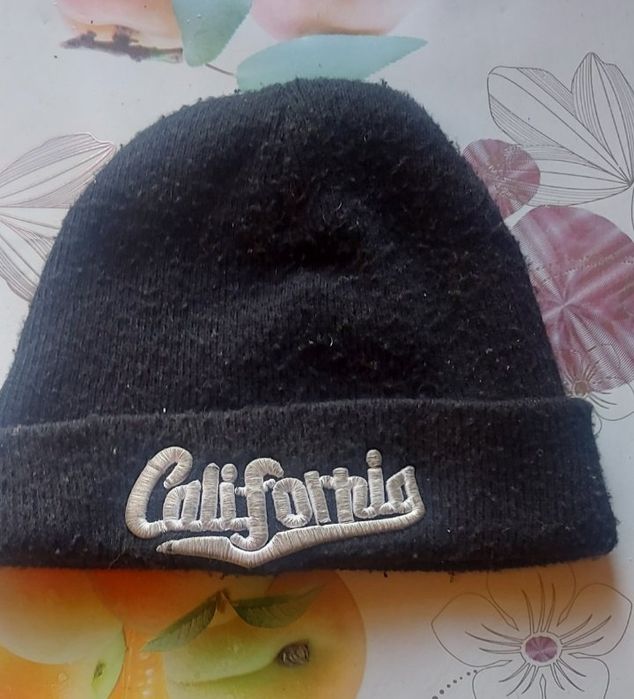 Мужская вязаная шапка