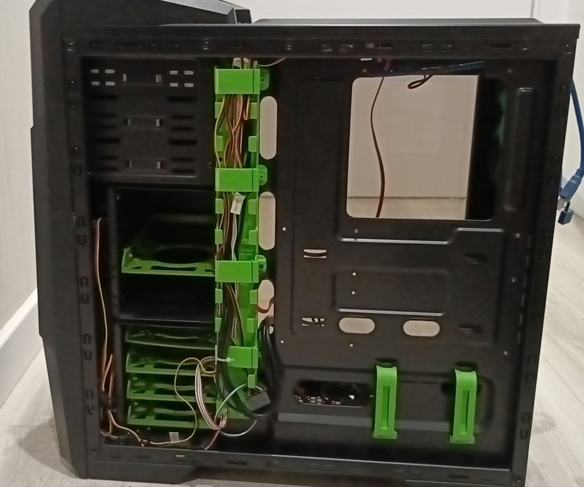 Корпус для пк з активним охолодженням