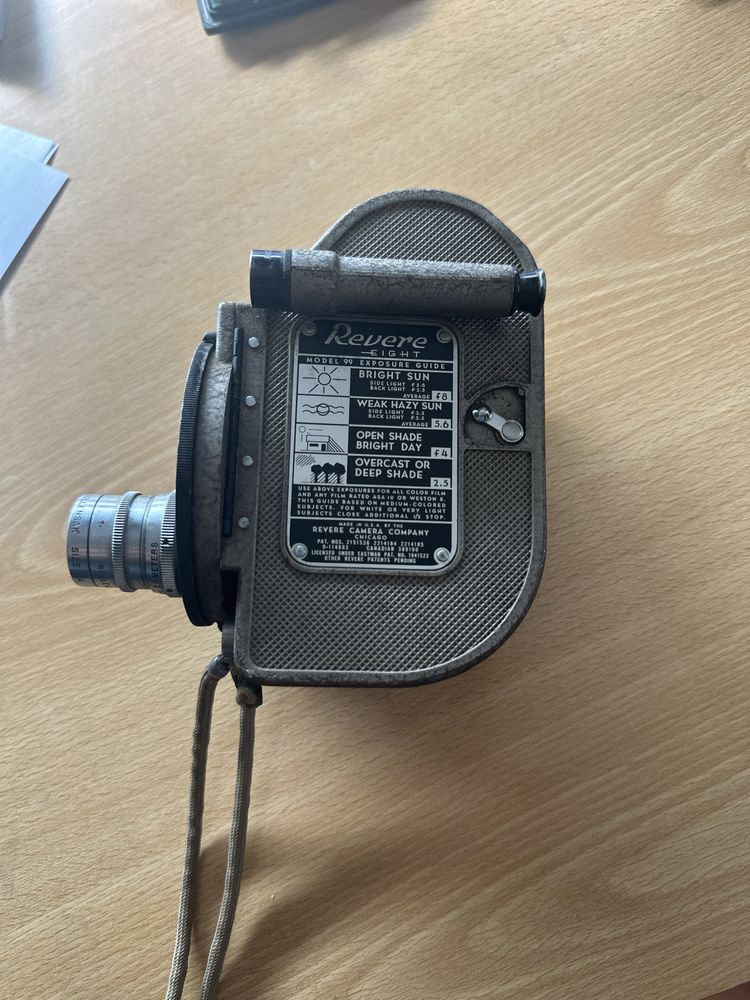 Vendo Camara Super 8 Revere 8