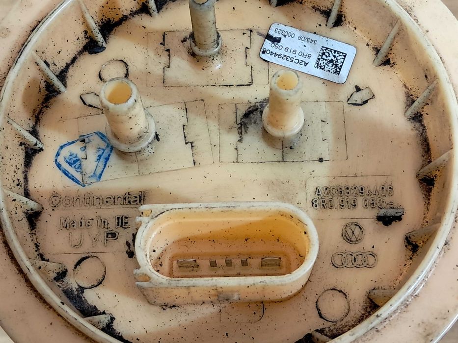 Pompa pompka pływak paliwa paliwowa AUDI Q5 SQ5 8R 2.0 TDI