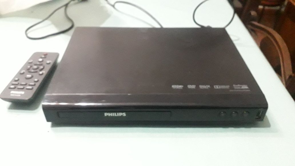 Leitor DVD Philips DVP2850/12 (como novo)